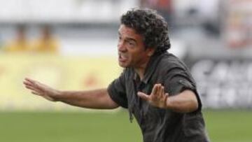 <b>RECTIFICA. </b>Juanma Lillo da instrucciones en el partido del pasado domingo ante el Málaga.