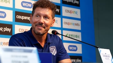 SEÚL (COREA DEL SUR), 28/07/2023.- El entrenador del Atlético de Madrid, Diego Pablo Simeone, da una rueda de prensa en Seúl este viernes, dos días antes de su encuentro contra el Manchester City. EFE/ Atletico de Madrid SOLO USO EDITORIAL/SOLO DISPONIBLE PARA ILUSTRAR LA NOTICIA QUE ACOMPAÑA (CRÉDITO OBLIGATORIO)
