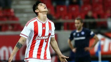 Alan Pulido perdió la final de Copa en Grecia con Olympiacos.