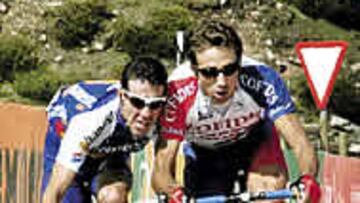 <b>SPRINT EN MONTAÑA.</b> Mercado y Moncoutie llegaron destacados a la cima de Navacerrada, donde el francés se impuso al sprint. Por la tarde, el francés sentenció la carrera en la crono.