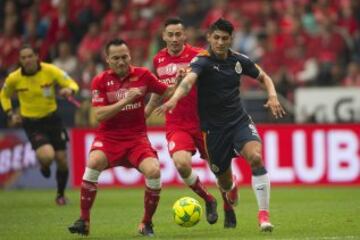 Así se vivió en el campo el partido de ida de semifinales entre los Diablos Rojos y el conjunto del Rebaño en el Nemesio Diez.