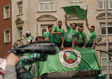 La fiesta conjunto racinguista tras el ascenso a segunda.