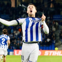 Mikel Oyarzabal, el alma de la Real Sociedad, y el goleador ‘silencioso’ de la selección