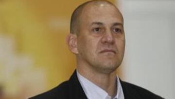 <strong>ALBERTO HERREROS.</strong>