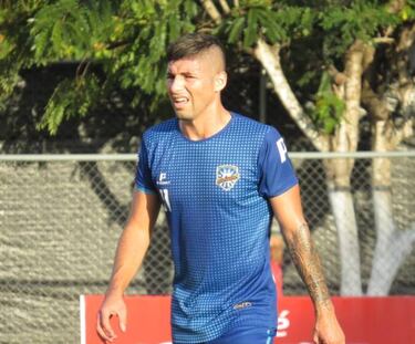 El primer futbolista chileno que vuelve a la competencia en América