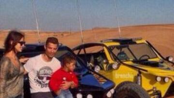 Cristiano posó con su novia y con su hijo.
