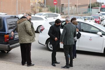 David Bustamante, Manu tenorio, Verónica y Javian llegando al funeral de Álex Casademunt