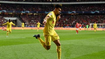 Luis Díaz celebrando su primer gol con Liverpool en Champions League ante Benfica en Portugal.