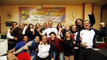 La Peña Mixta de Pinos Puente (Granada) animará hoy a los dos equipos en el Clásico.