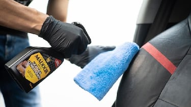 Amazon pone solución al desgaste del cuero de tu coche con el limpiador superventas que lo deja como el primer día