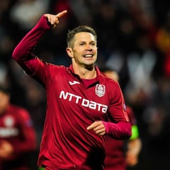 El Cluj golea al colista y se mantiene líder en Rumanía