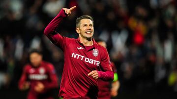 Deac celebra uno de los cuatro goles del Cluj.