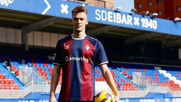 Comas: “Lo primero de todo soy defensa, me gusta defender”