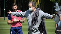 El plan de los hinchas de Newell's para apoyar al Leeds de Bielsa