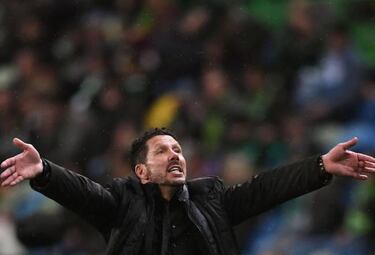 Simeone: 'Oblak is the best in the world, I hope he stays at Atlético'