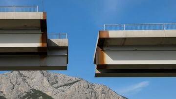 Construyen un puente durante una década y al unir las piezas finales descubren que no encaja