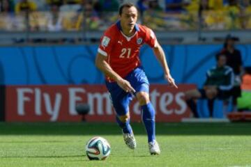 Marcelo Díaz no fue titular en esta escuadra, pero sí fue fundamental en la selección chilena que logró la Copa América 2015 y la Centenario en 2016. Tras jugar en Suiza, Alemania, España y México, hoy es parte de Racing.