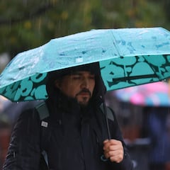 Vuelve la lluvia a Santiago: estos son los días que llega el próximo sistema frontal a la capital