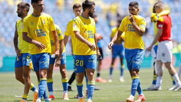 Los jugadores de Las Palmas, durante un partido