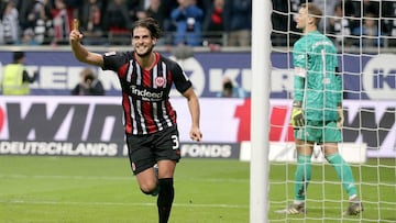 Gon?alo Paciencia celebra un gol con el Eintracht de Frankfurt.