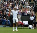 Roger Federer arrolla a Hanescu y Murray a Benjamin Becker