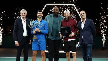 Novak Djokovic y Grigor Dimitrov, con Teddy Riner, en el centro.