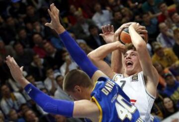 Luka Doncic y Paul Davis.