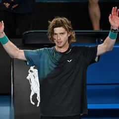 Rublev golpea duramente al tenis australiano