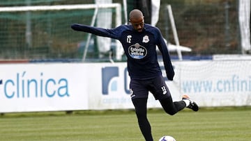 Sidnei trabajó con normalidad y espera recibir el alta para jugar ante el Valencia