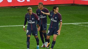 Un tímido PSG vence al Lyon con apuros y sigue líder