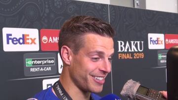 Azpilicueta lo confirma: "Espero que Hazard siga ganando trofeos en el Madrid"