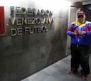 La policía irrumpe en la sede de la Federación Venezolana