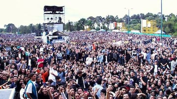 El público, expectante por la llegada y presentación de Metallica, el 2 de mayo de 1999.