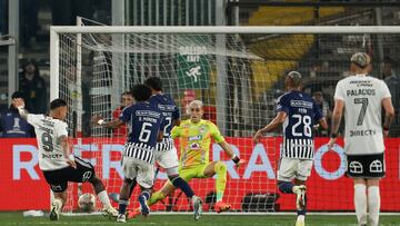 ¡Misión compleja!: ¿Cómo le ha ido a Colo Colo jugando en Colombia?