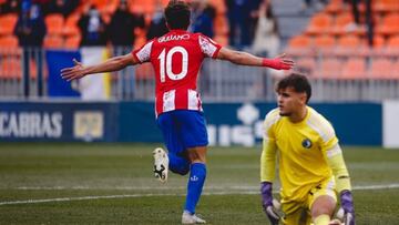 Giuliano Simeone celebra el primer gol en el triunfo del Club Atlético de Madrid B sobre Las Rozas CF (2-1), encuentro correspondiente a la Jornada 16 en el Grupo 7 de Tercera División RFEF disputado en la Ciudad Deportiva Wanda - Cerro del