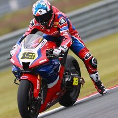 Bautista levanta cabeza