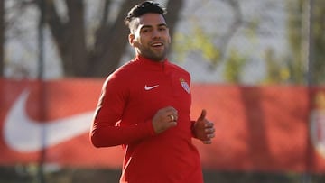 Radamel Falcao sufre una lesi&oacute;n muscular que lo hizo perder tres partidos 