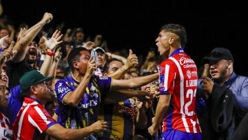      Benjamin Galdames celebrates his goal 2-0 of San Luis during the 12th round match between Atletico San Luis and Pachuca as part of the Torneo Clausura 2024 Liga BBVA MX at Alfonso Lastras Stadium on March 17, 2024 in San Luis Potosi, Mexico.