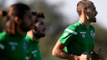 Dost, jugador del Sporting, durante un entrenamiento.