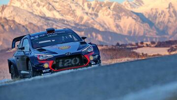 Thierry Neuville con el Hyundai en el Rally de Montecarlo 2017.