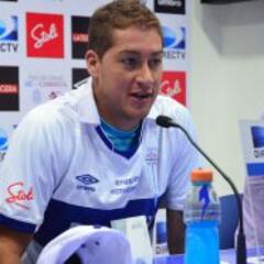 Walter Ibánez viaja a Uruguay para destrabar su pase