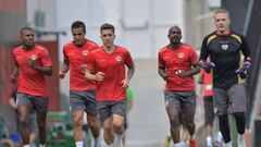 Akieme, Trejo, Montiel, kakuta y Alberto, en un entrenamiento.