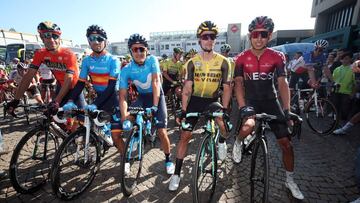 Nibali, Valverde, Carapaz, Roglic y Bernal, antes de la salida del Giro de Emilia.
