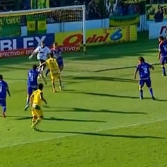 El golazo que nunca viste del '9' que llegaría a Colo Colo: ¡qué definición!