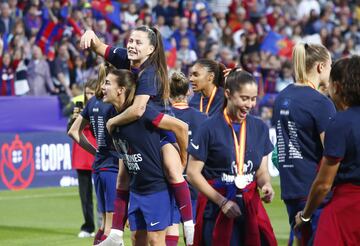 El Barcelona no encontr車 rival en una Real Sociedad que estuvo nerviosa y nunca logr車 competir. Ona (2), Salma, Graham (2), Mariona (2) y Pina, goleadoras.