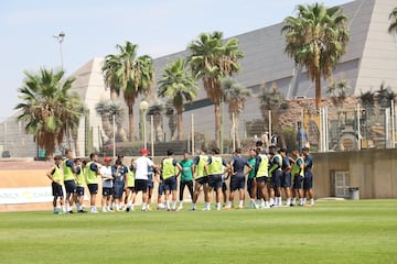 El Sporting, antes de iniciar un entrenamiento en Torreón, México, la pasada pretemporada.