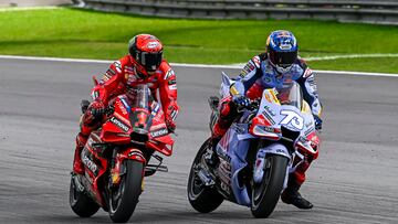 El pasad¨®n de ?lex M¨¢rquez a Pecco Bagnaia para ponerse en cabeza.