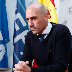 Admitida a trámite la querella del Fuenlabrada contra Rubiales y la Federación