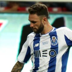 Miguel Layún se enfrasca con la prensa: "Se quejan cuando los mandan a la ching..."
