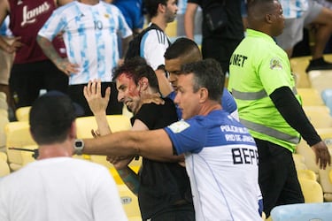 Las lamentables imágenes de la pelea en las gradas de Maracaná